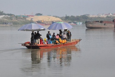 Vẫn tiếp tục tìm kiếm xác chị Huyền sau lễ tang không thi thể